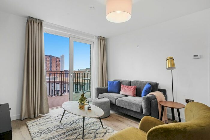 3 Bedroom Flat To Rent In 16, Rolling Street, Salford M5