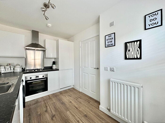 3 Bedroom Terraced House For Sale In Ferguson Gardens, Falkirk, FK2