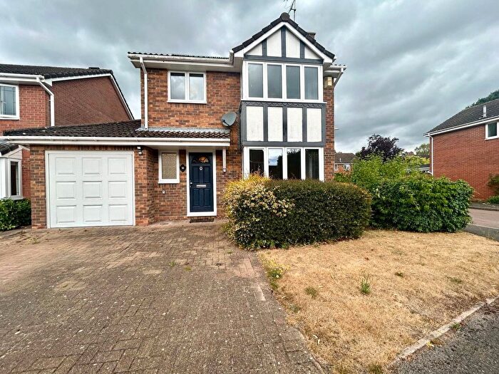 4 Bedroom Detached House To Rent In Randolph Drive, Farnborough, Hampshire, GU14