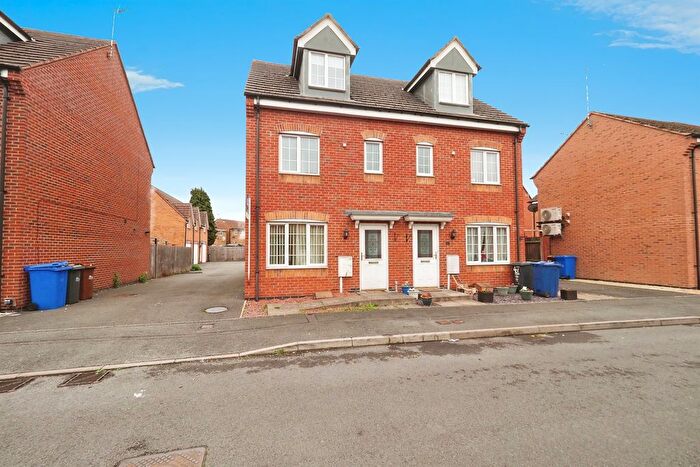 3 Bedroom Semi-detached House For Sale In Barker Round Way, Burton-On-Trent, DE14