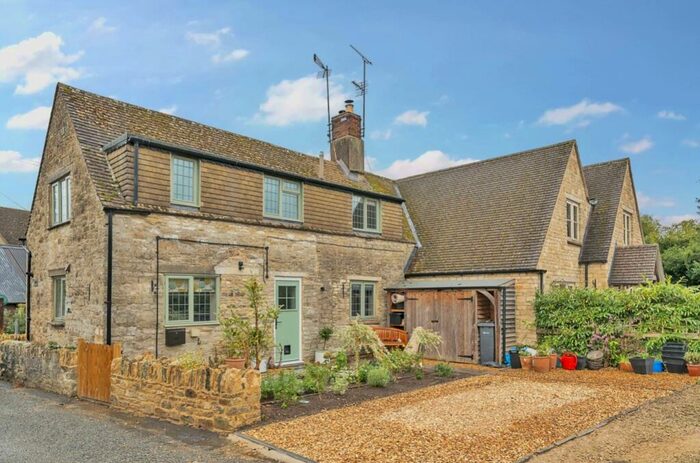 2 Bedroom Cottage For Sale In Churnside Cottages, Cerney Wick, Cirencester, GL7