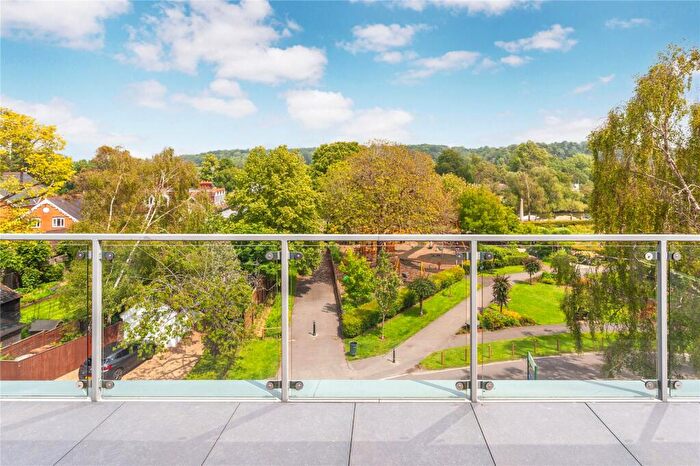 1 Bedroom Apartment For Sale In Meadow Road, Henley-on-Thames, Oxfordshire, RG9