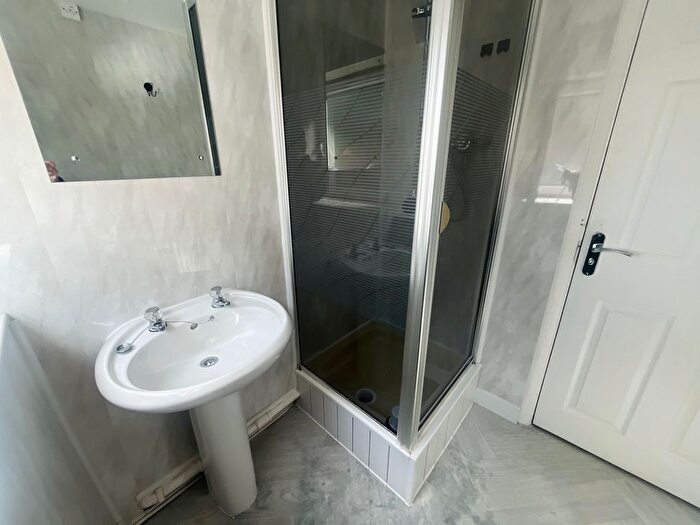 2 Bedroom Flat To Rent In South Grove, Erdington, Birmingham, B23