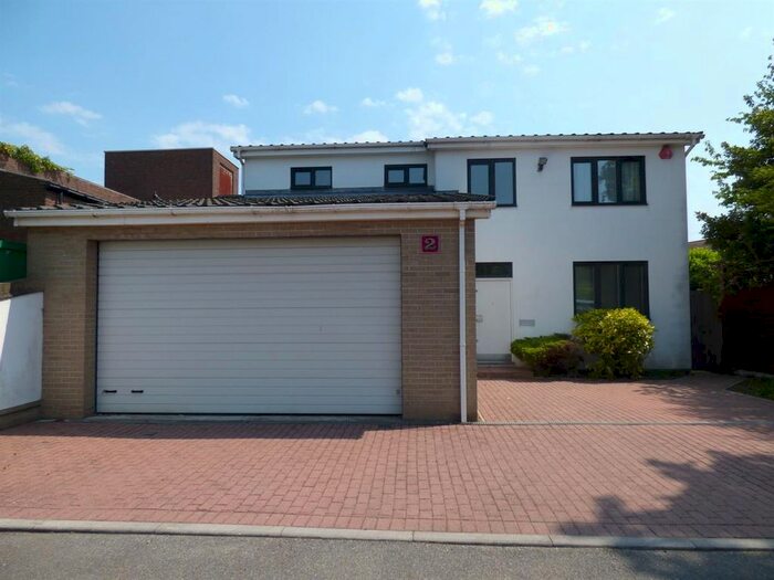 5 Bedroom Detached House To Rent In Daniel Road, London, W5