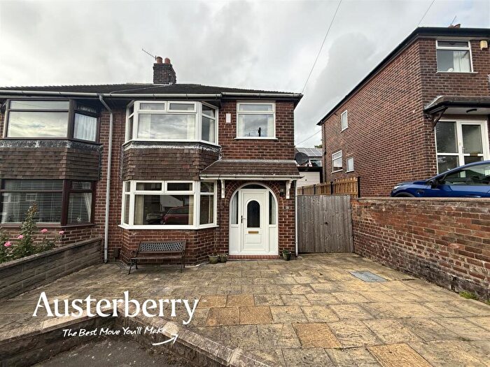 3 Bedroom Semi-Detached House For Sale In Gladwyn Street, Bucknall, Stoke-On-Trent, ST2
