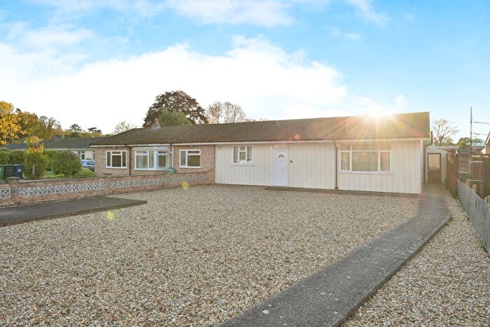 3 Bedroom Bungalow For Sale In Churchfield Avenue, Sawston, Cambridge, Cambridgeshire, CB22