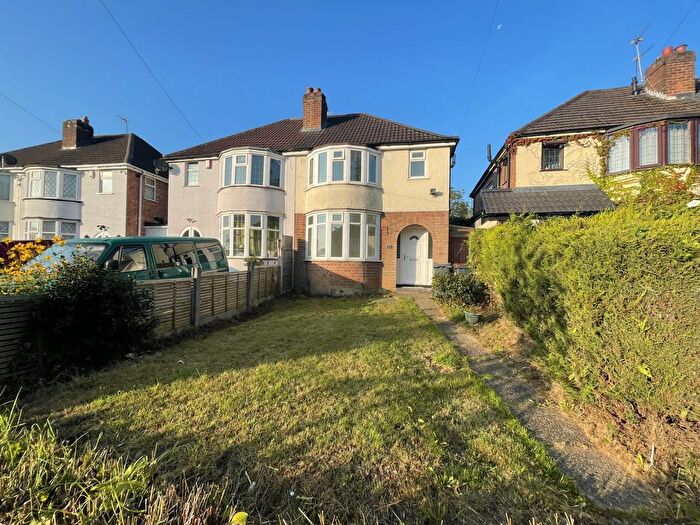 3 Bedroom Semi-detached House To Rent In Higgins Lane, Quinton, Birmingham, West Midlands, B32