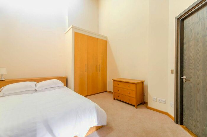 2 Bedroom Flat To Rent In Port East Apartments, Docklands, London, E14