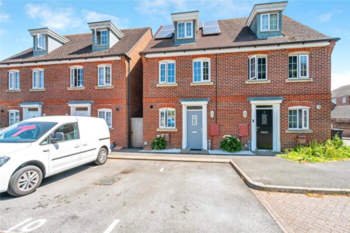 3 Bedroom Town House For Sale In Neville Duke Way, Chichester, West Sussex, PO20