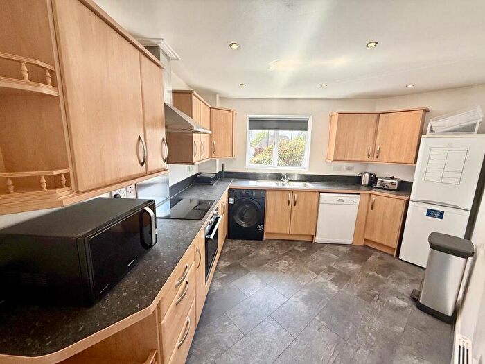 2 Bedroom Apartment To Rent In Pavior Road, Bestwood, NG5