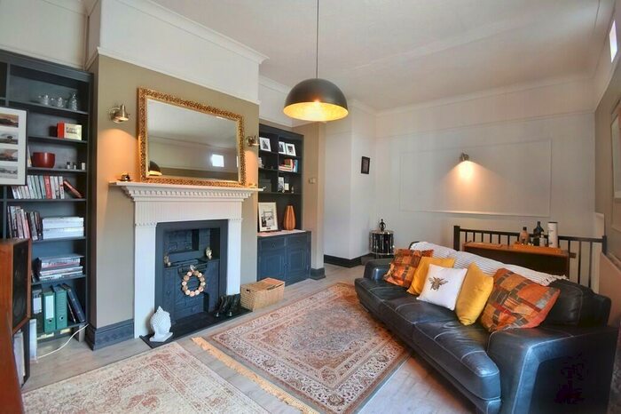 2 Bedroom Flat For Sale In George Street, Louth, LN11