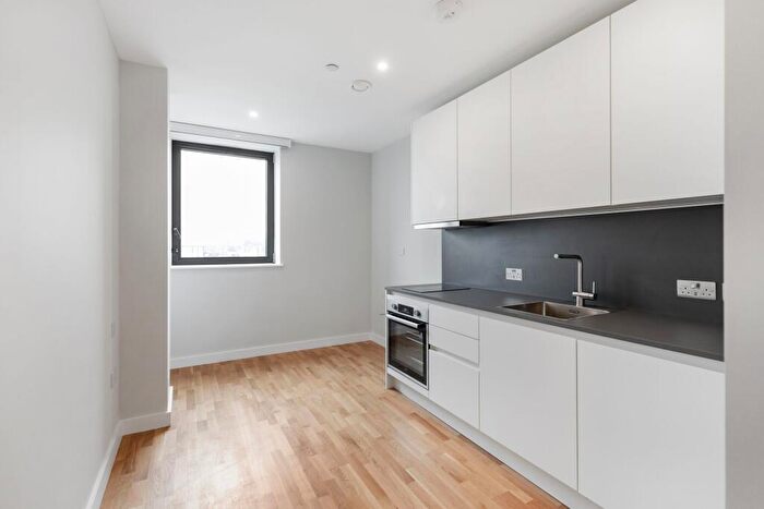 Flat To Rent In Premier House, Canning Road, HA3