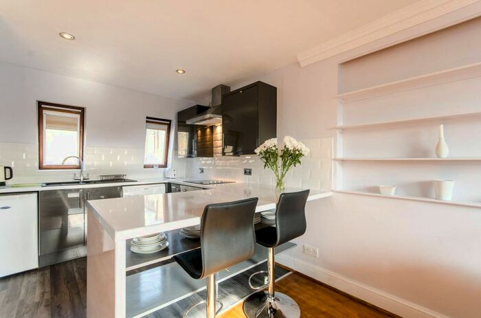 2 Bedroom Maisonette To Rent In Kilmaine Road, Fulham, London, SW6