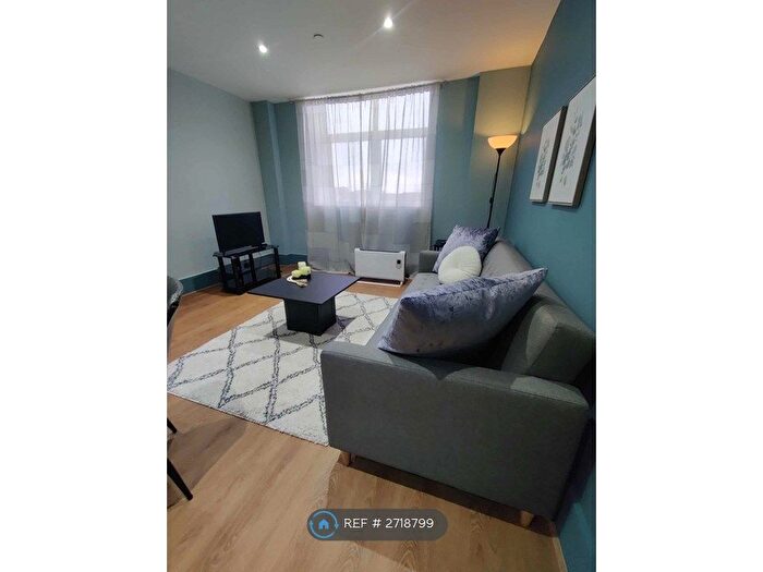 1 Bedroom Flat To Rent In High Street, Morley, Leeds, LS27