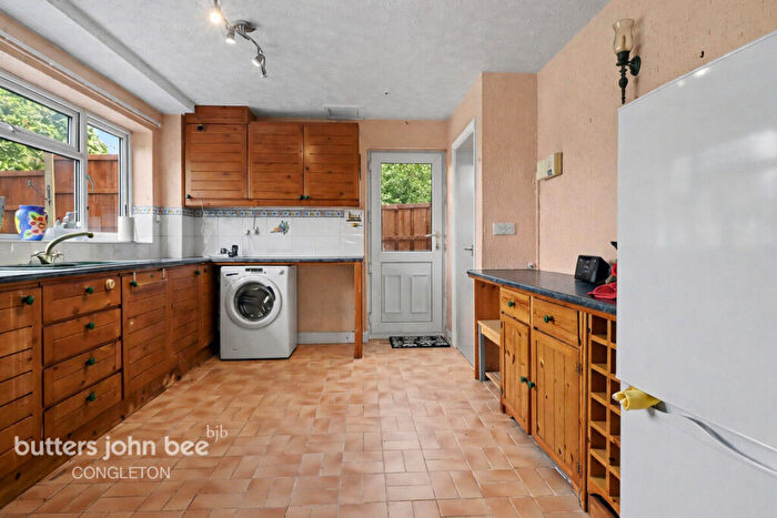 4 Bedroom Detached House For Sale In Fountain Court, Stoke-On-Trent, ST8