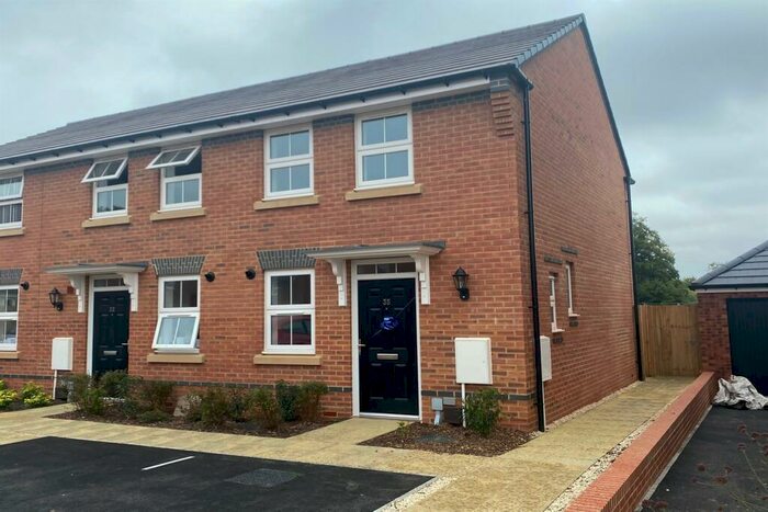 2 Bedroom Semi-Detached House To Rent In Masons Avenue, Bedhampton, PO9