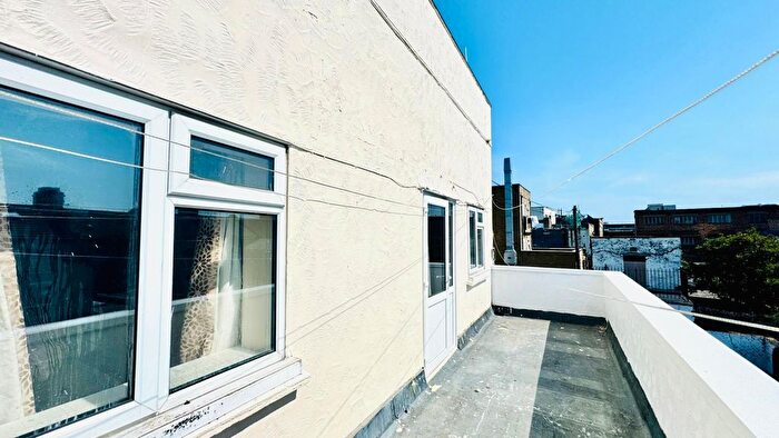 2 Bedroom Flat To Rent In Green Street, London, E13