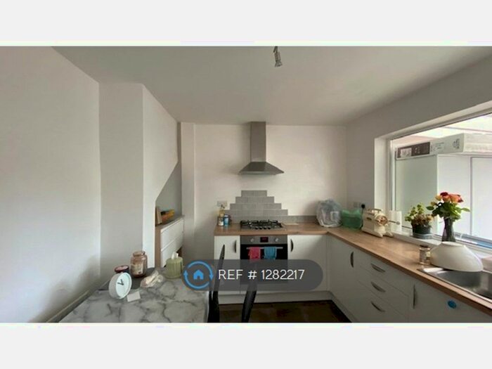 3 Bedroom Semi-Detached House To Rent In Bannerman Road Bulwell, Nottingham, NG6