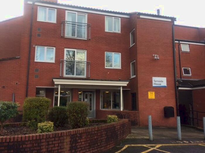 2 Bedroom Flat To Rent In Counthill Drive, Manchester, M8