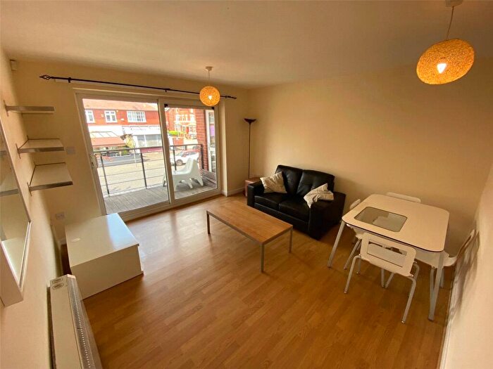 2 Bedroom Apartment To Rent In - Central Road, West Didsbury, Greater Manchester, M20