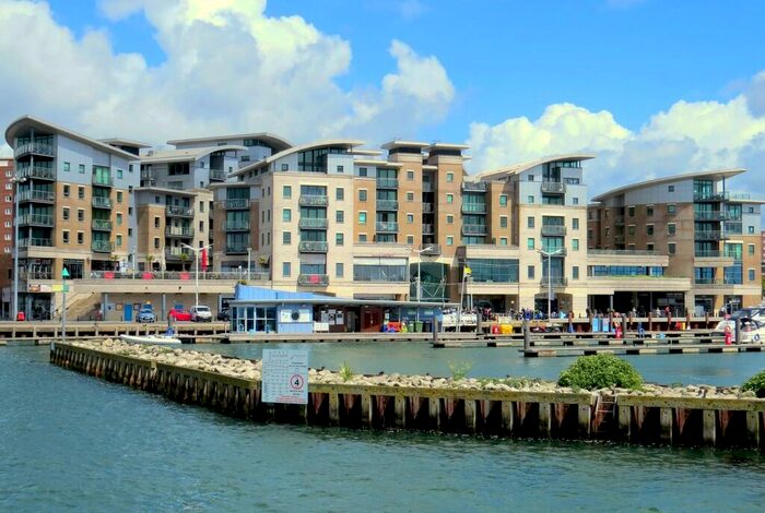 2 Bedroom Apartment To Rent In The Quay, Poole, BH15
