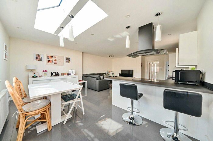 3 Bedroom Detached House For Sale In Lincoln Avenue, Bognor Regis, West Sussex, PO21