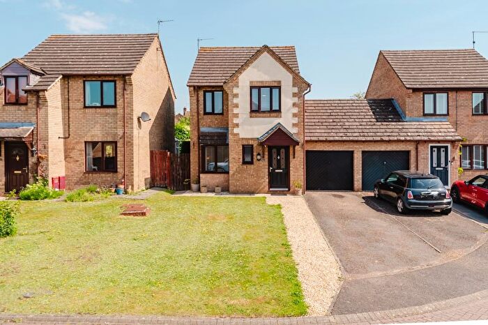 3 Bedroom Detached House For Sale In Little Meadow, Great Oakley, NN18