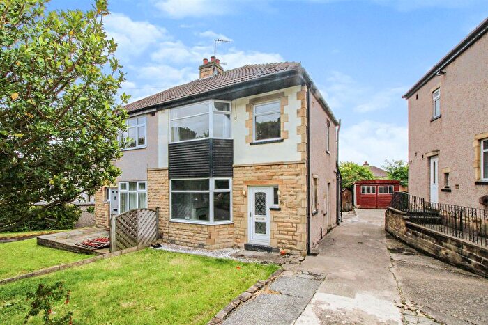 3 Bedroom Semi Detached House For Sale In Leafield Crescent, Eccleshill, BD2