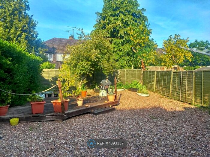 2 Bedroom Flat To Rent In Acacia Road, Leamington Spa, CV32