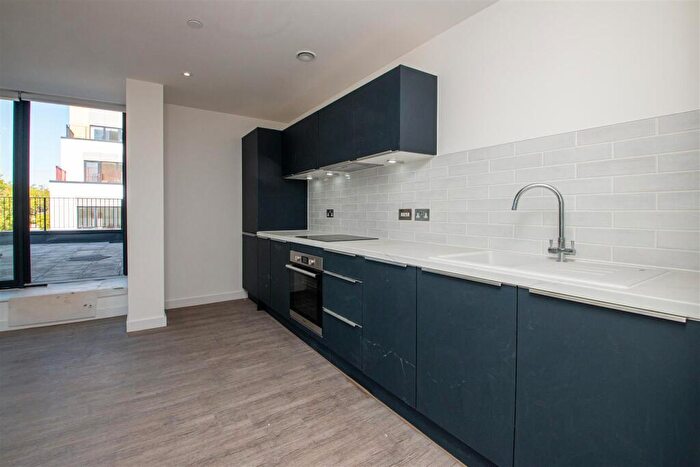 2 Bedroom Apartment To Rent In One Month Rent Free - Buckingham Court, Milton Keynes, MK9