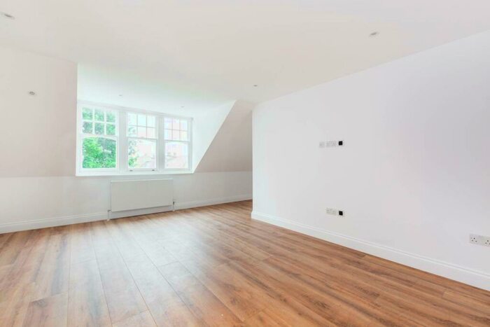 2 Bedroom Flat To Rent In Queens Avenue, Muswell Hill, London, N10
