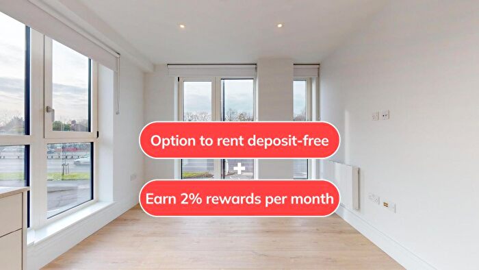 2 Bedroom Flat To Rent In Beverley Way, New Malden, SW20