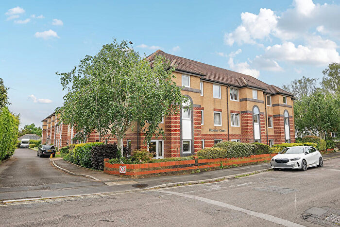 2 Bedroom Flat For Sale In Dawtrey Court, SO17