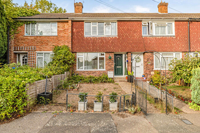 3 Bedroom Terraced House For Sale In Lansdown Close, Woking, Surrey, GU21