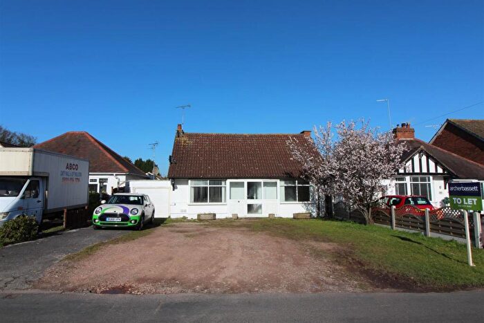 2 Bedroom Bungalow To Rent In Elmdon Lane, Marston Green, B37
