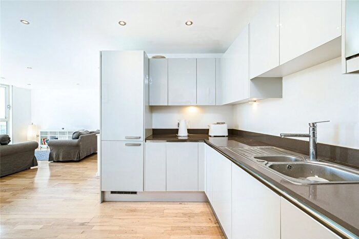 4 Bedroom Flat To Rent In Seager Place, London, SE8