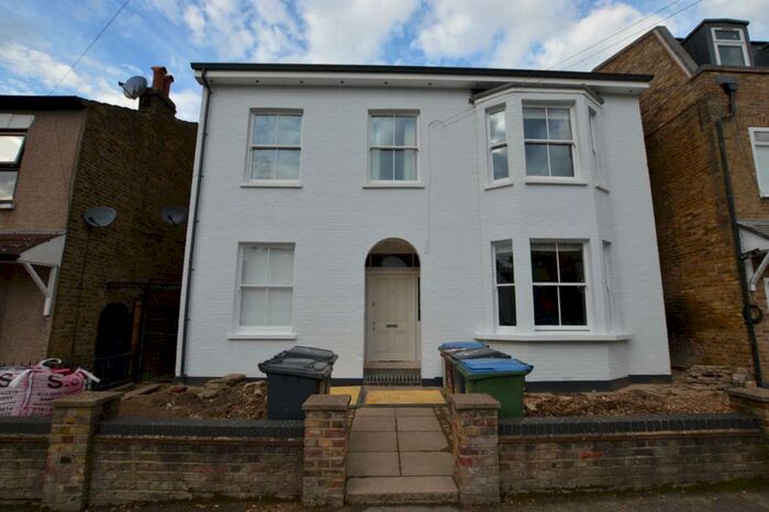 1 Bedroom Flat To Rent In Clarendon Road, Walthamstow, E17