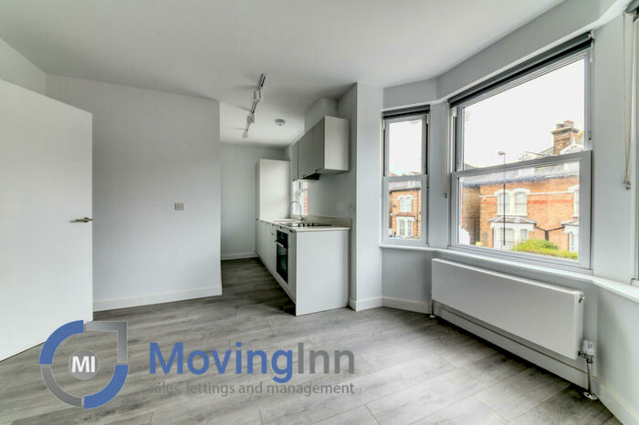 1 Bedroom Flat To Rent In Bensham Lane, Thornton Heath, Surrey, CR7