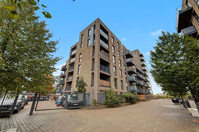 1 Bedroom Flat For Sale In Green Lanes Walk, London, N4