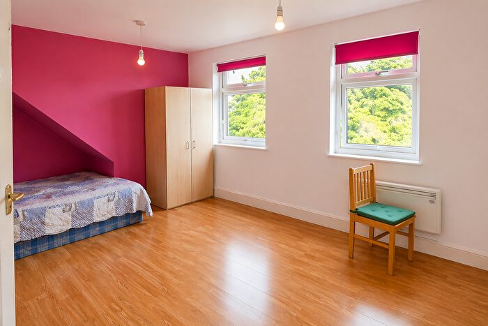 Studio To Rent In Hendon Way, Childs Hill, London, NW2