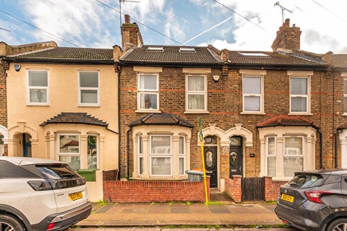 4 Bedroom Terraced House For Sale In Morley Road, Stratford, London, E15