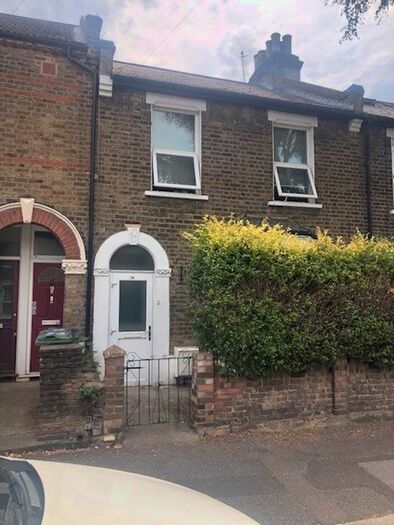 3 Bedroom Property To Rent In Clacton Road, London, E17