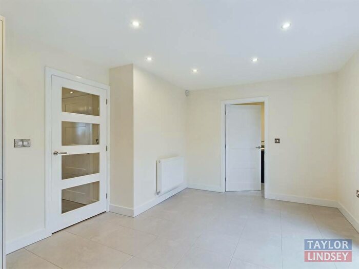 4 Bedroom Detached House For Sale In Park Hill, Quarrington, Sleaford, NG34