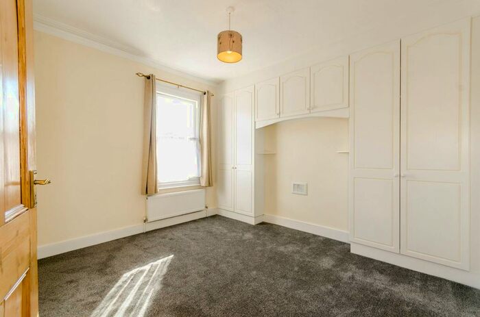 1 Bedroom Flat To Rent In Ramsay Road, Forest Gate, London, E7
