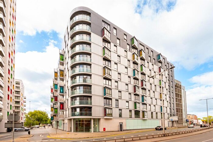 2 Bedroom Apartment To Rent In Hunsaker, Alfred Street, Reading, RG1