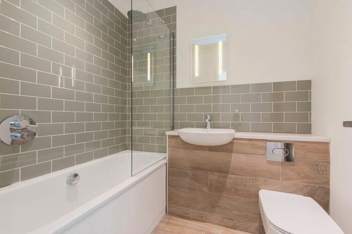 2 Bedroom Flat To Rent In Churchfield Road, Acton, London, W3