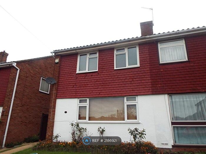 3 Bedroom Semi-Detached House To Rent In Riverview Road, Greenhithe, DA9