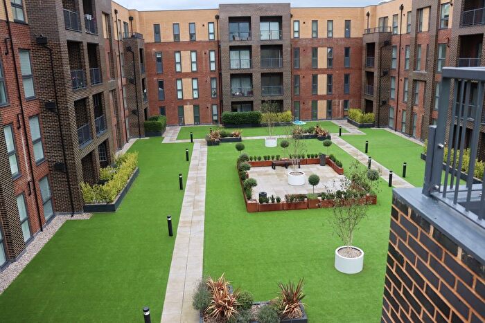 1 Bedroom Flat To Rent In Moorfield Place, Farnborough, GU14