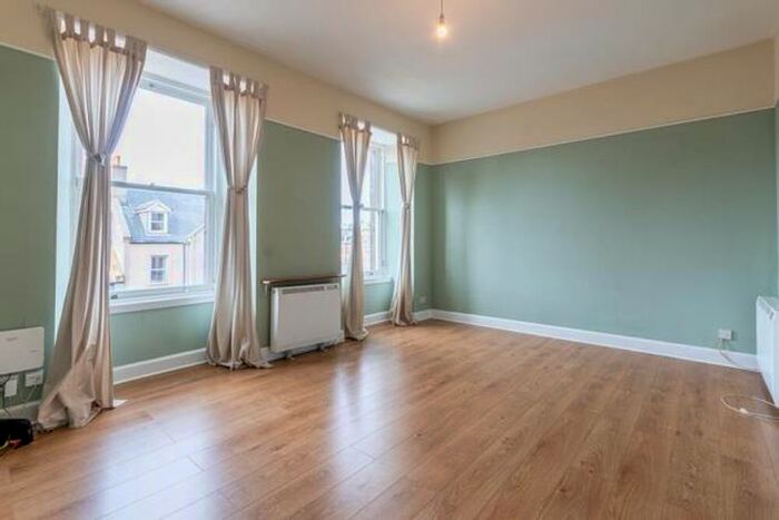 2 Bedroom Flat To Rent In Nicolson Street, Edinburgh, EH8