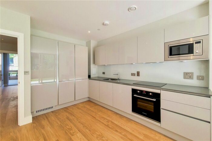 2 Bedroom Flat To Rent In Greyhound Parade, Wimbledon Grounds, London, SW17